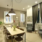 فندق مبيت وإفطار Tornabuoni Boutique 3*