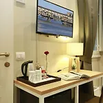 فندق مبيت وإفطار Tornabuoni Boutique 3*