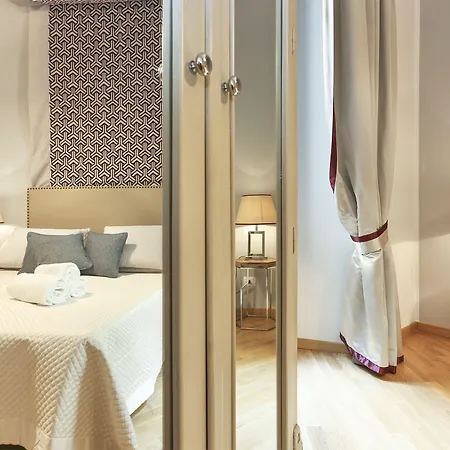 Oda ve Kahvaltı Tornabuoni Boutique Floransa