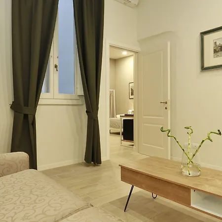 Oda ve Kahvaltı Tornabuoni Boutique