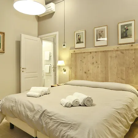 Oda ve Kahvaltı Tornabuoni Boutique 3*