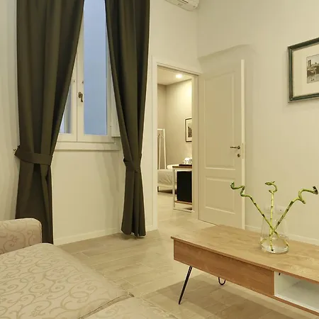 Oda ve Kahvaltı Tornabuoni Boutique